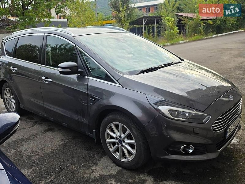 Минивэн Ford S-Max 2016 в Рахове