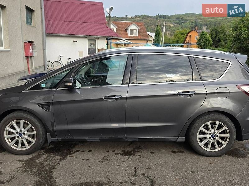 Минивэн Ford S-Max 2016 в Рахове
