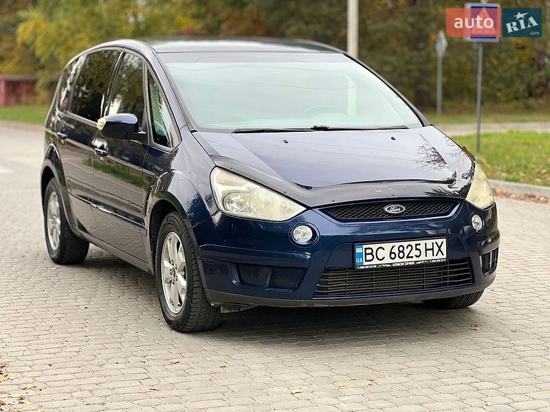 Минивэн Ford S-Max 2009 в Новояворовске