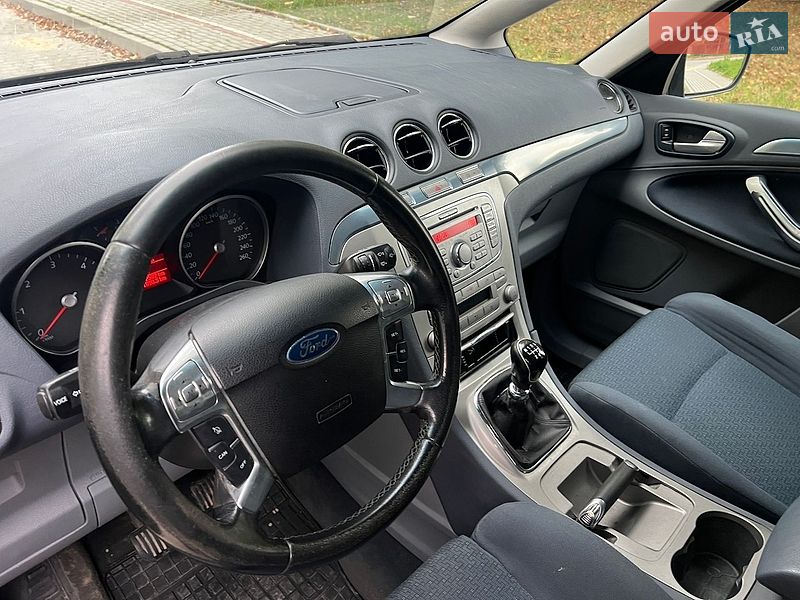 Минивэн Ford S-Max 2009 в Новояворовске