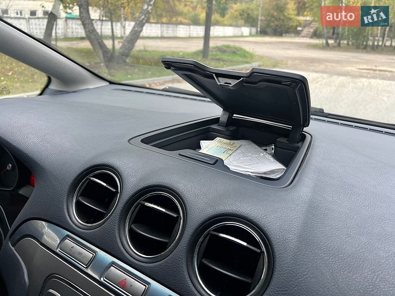 Минивэн Ford S-Max 2009 в Новояворовске