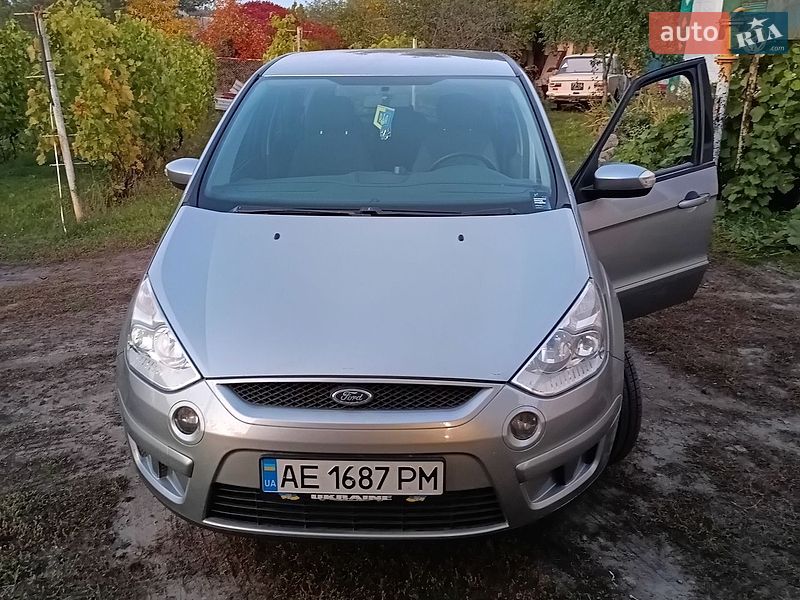 Минивэн Ford S-Max 2007 в Магдалиновке