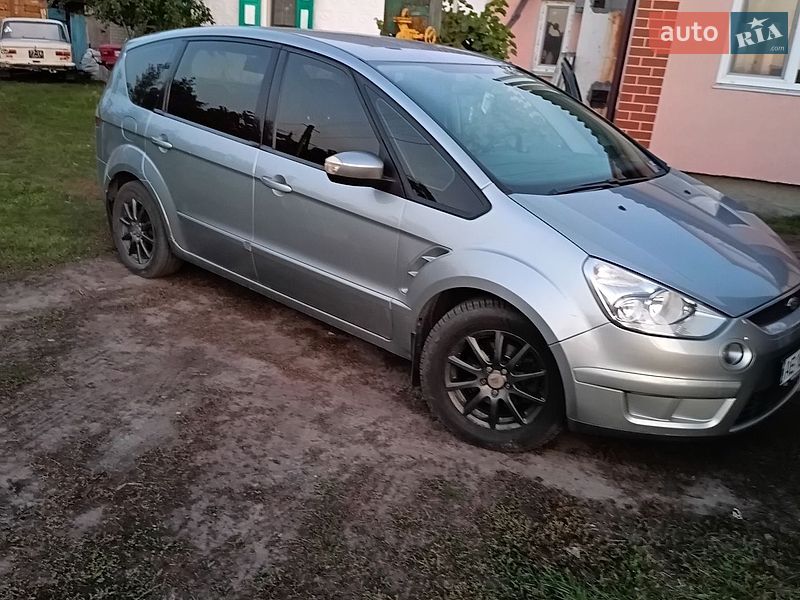 Минивэн Ford S-Max 2007 в Магдалиновке
