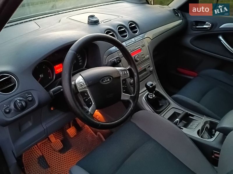 Минивэн Ford S-Max 2007 в Магдалиновке