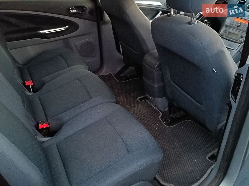Минивэн Ford S-Max 2007 в Магдалиновке