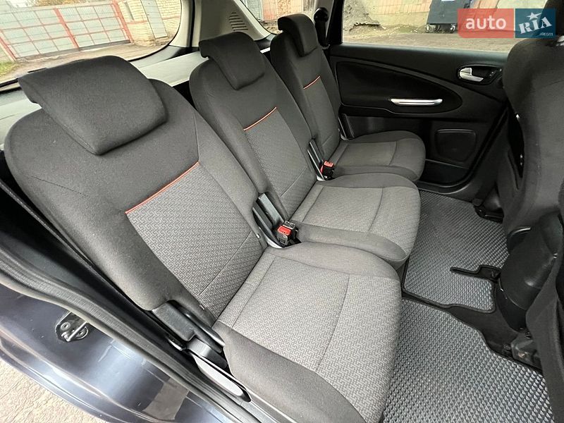 Мінівен Ford S-Max 2009 в Рівному