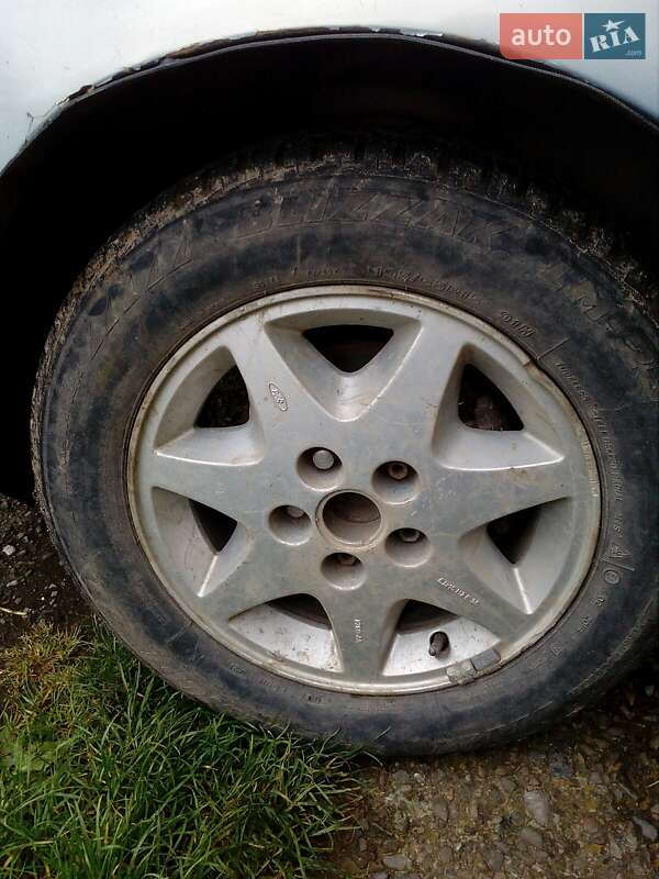 Лифтбек Ford Scorpio 1985 в Берегомете фото 11 Лифтбек Ford Scorpio 1985 в Берегомете