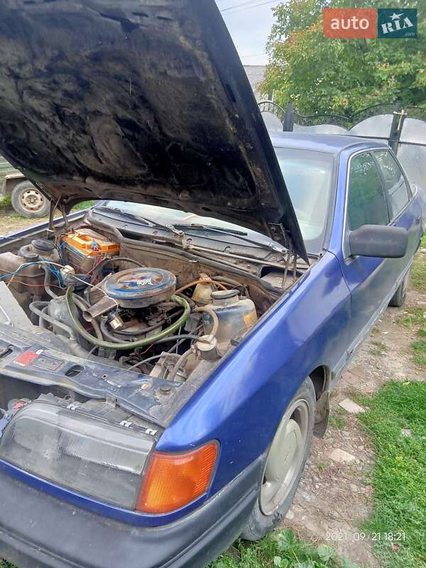 Хэтчбек Ford Scorpio 1986 в Хотине
