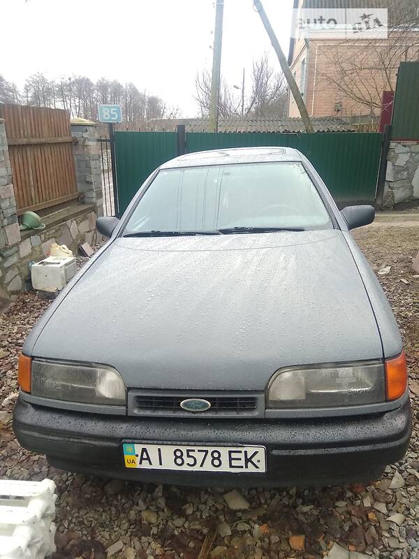 Хэтчбек Ford Scorpio 1986 в Корсуне-Шевченковском