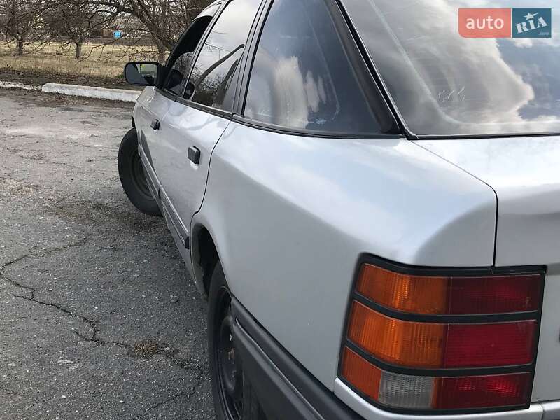 Ліфтбек Ford Scorpio 1989 в Миронівці