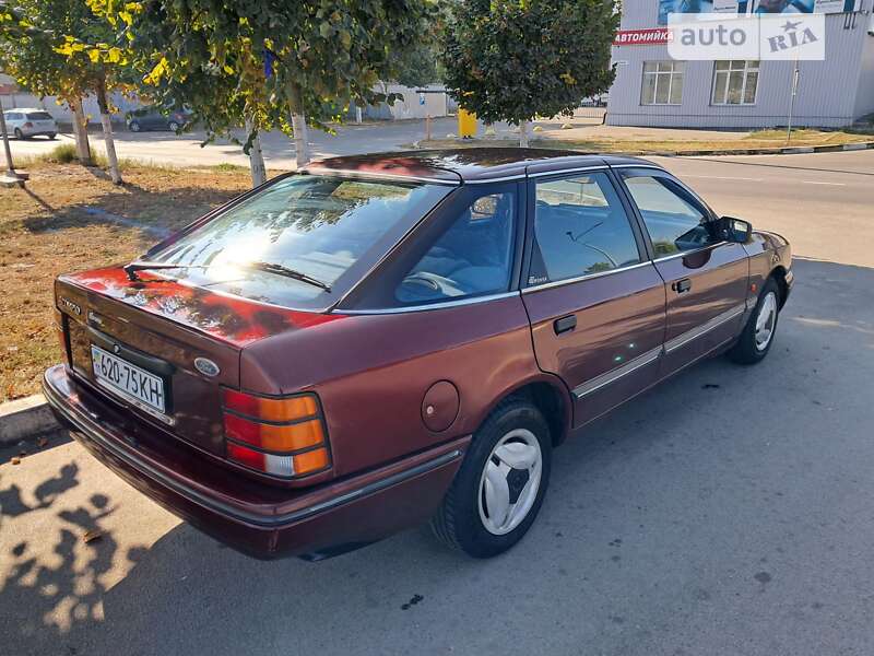 Седан Ford Scorpio 1990 в Бучі