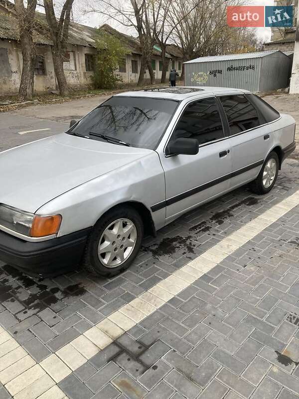 Лифтбек Ford Scorpio 1989 в Кропивницком