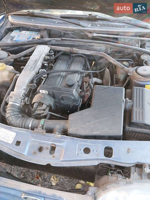 Седан Ford Scorpio 1992 в Березані