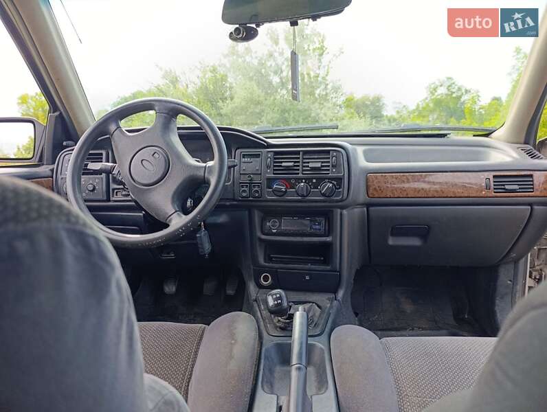 Седан Ford Scorpio 1992 в Дніпрі фото 24 Седан Ford Scorpio 1992 в Дніпрі