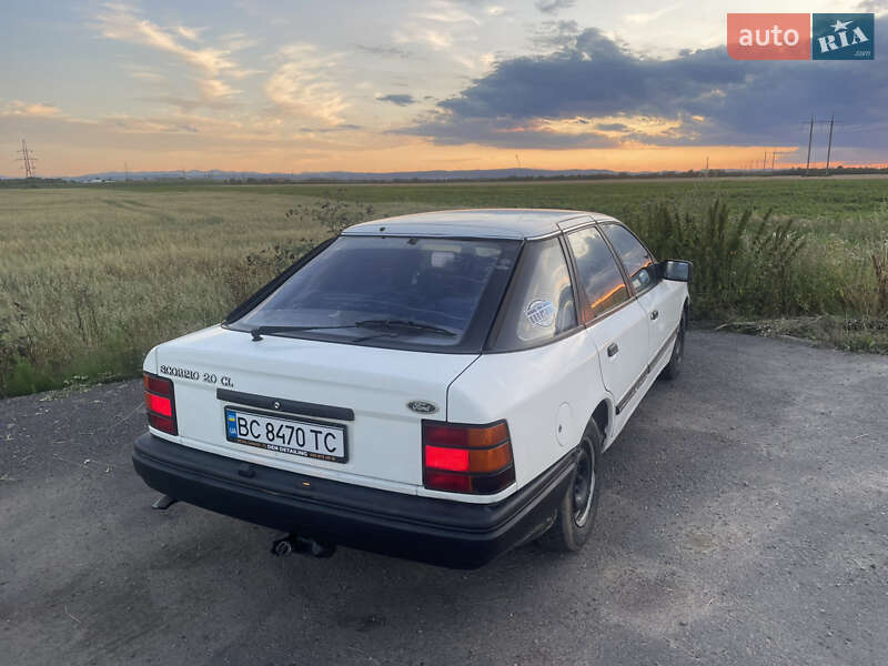 Ліфтбек Ford Scorpio 1988 в Стрию