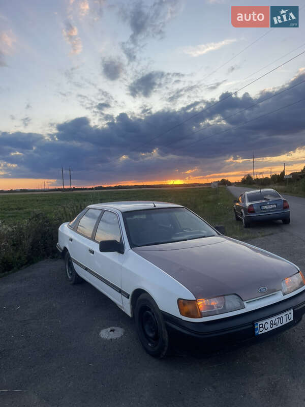 Ліфтбек Ford Scorpio 1988 в Стрию