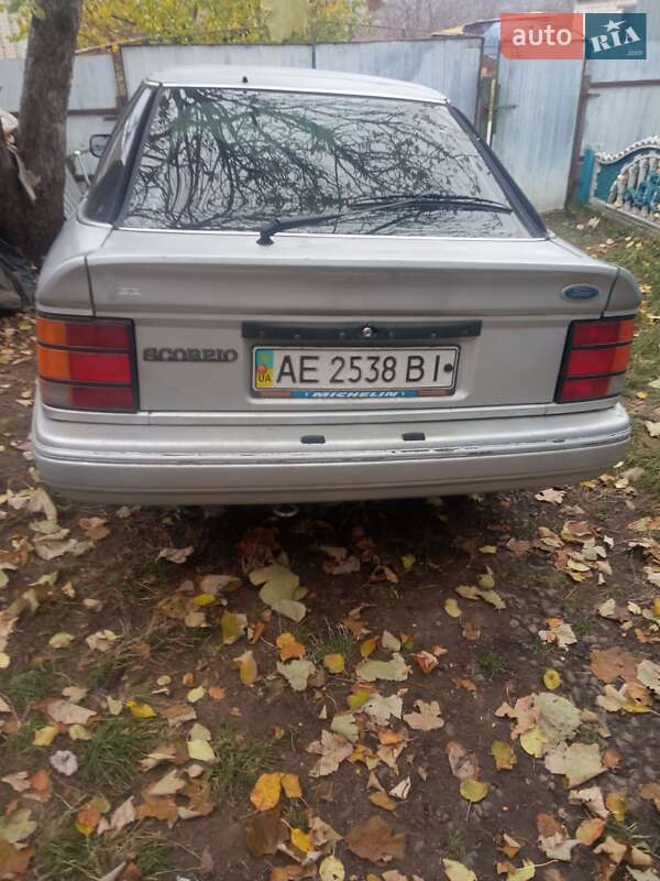 Седан Ford Scorpio 1987 в Онуфріївці