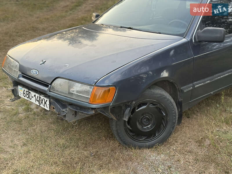Седан Ford Scorpio 1988 в Сарнах