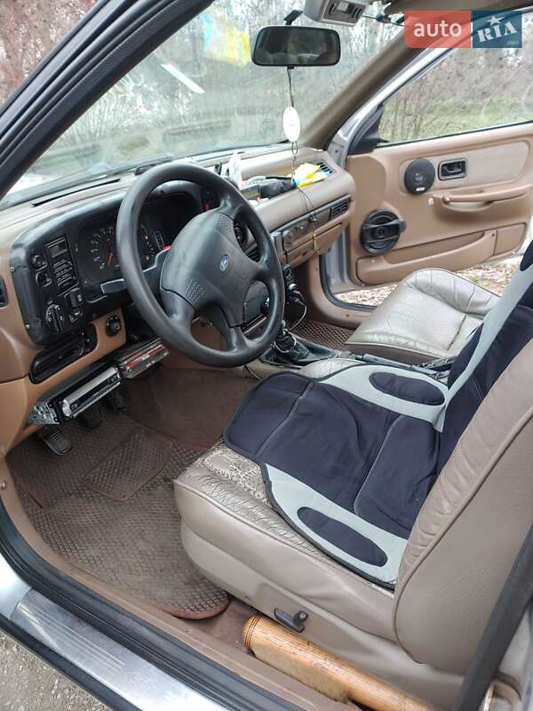 Седан Ford Scorpio 1987 в Вільногірську