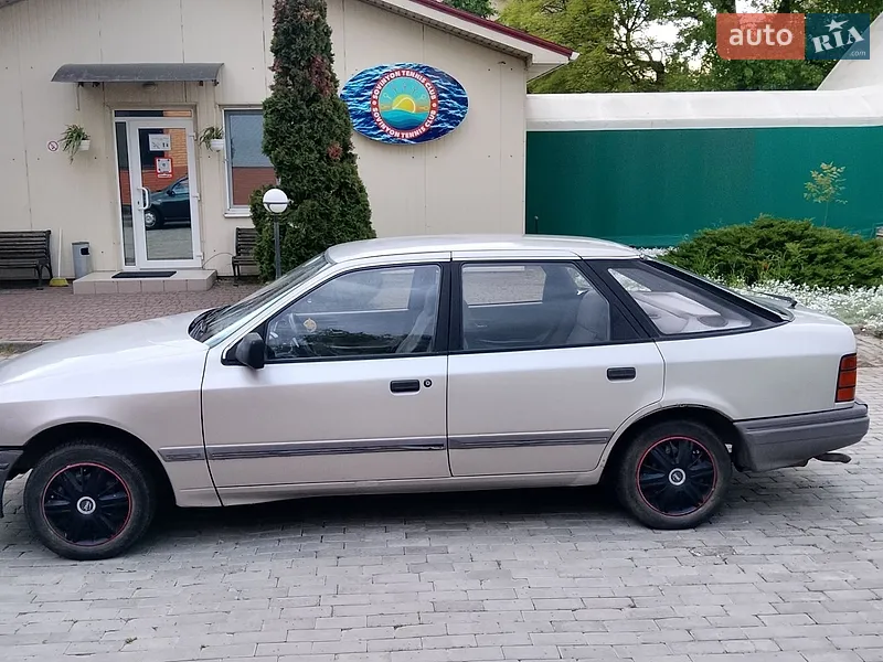 Ford Scorpio 1986 VIN WF0AXXGAGAGT44175 фото оголошення 2 з 48