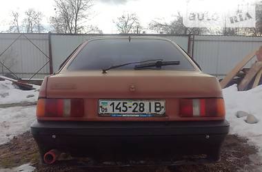 Хэтчбек Ford Sierra 1986 в Вижнице