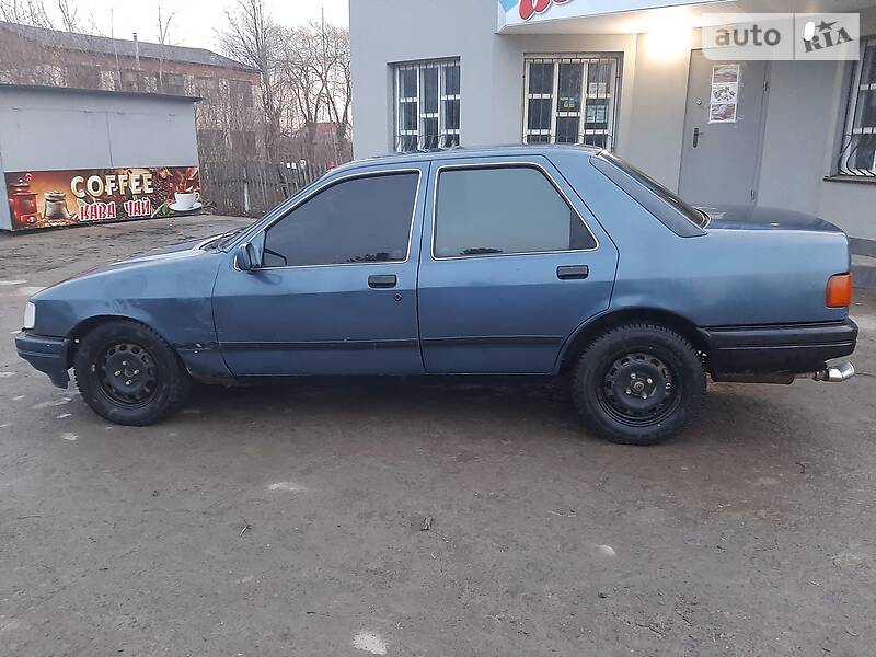 Седан Ford Sierra 1988 в Ярмолинцях