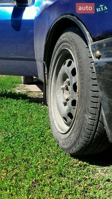 Седан Ford Sierra 1985 в Овруче фото 5 Седан Ford Sierra 1985 в Овруче