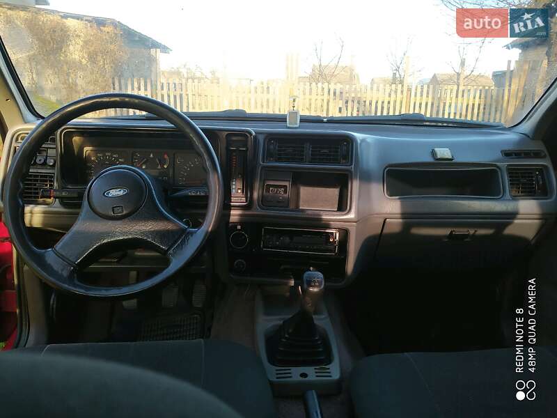 Седан Ford Sierra 1987 в Буске