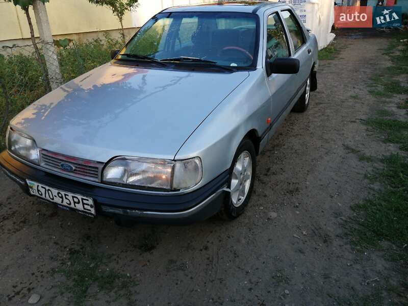 Седан Ford Sierra 1992 в Виноградове