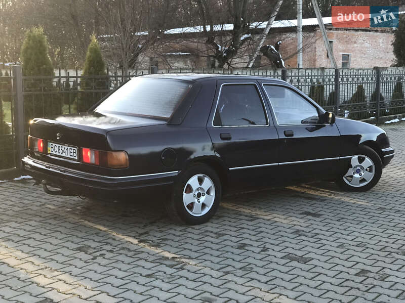 Седан Ford Sierra 1987 в Стрые