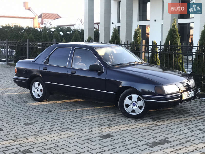 Седан Ford Sierra 1987 в Стрые