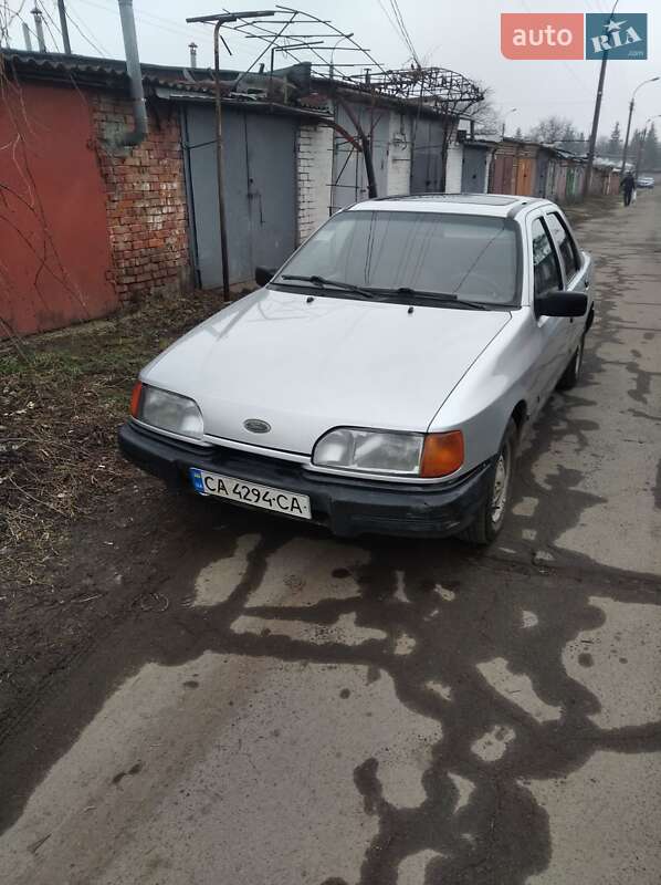 Седан Ford Sierra 1987 в Умані