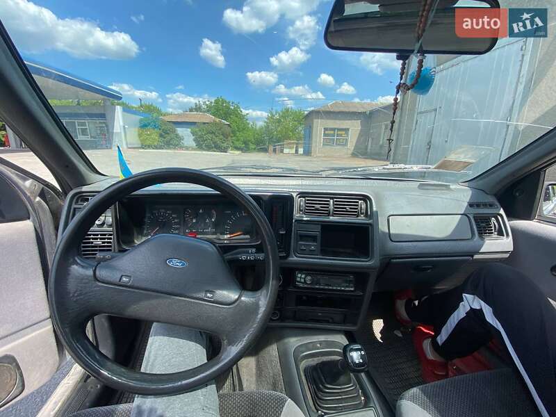 Седан Ford Sierra 1987 в Бердичеві
