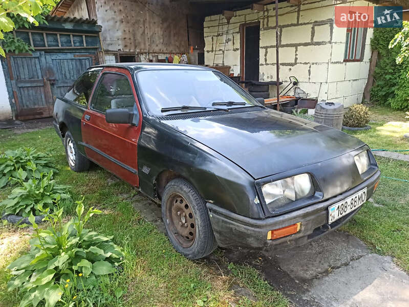 Купе Ford Sierra 1986 в Жидачове