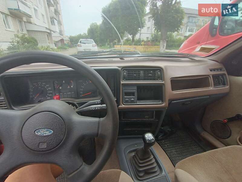Лифтбек Ford Sierra 1988 в Золочеве фото 6 Лифтбек Ford Sierra 1988 в Золочеве
