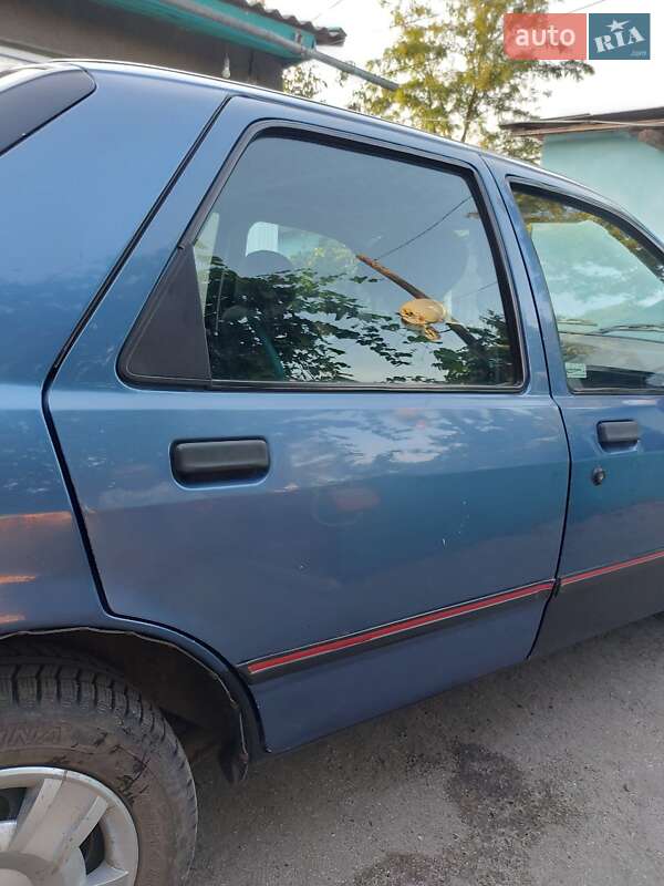 Седан Ford Sierra 1988 в Одессе