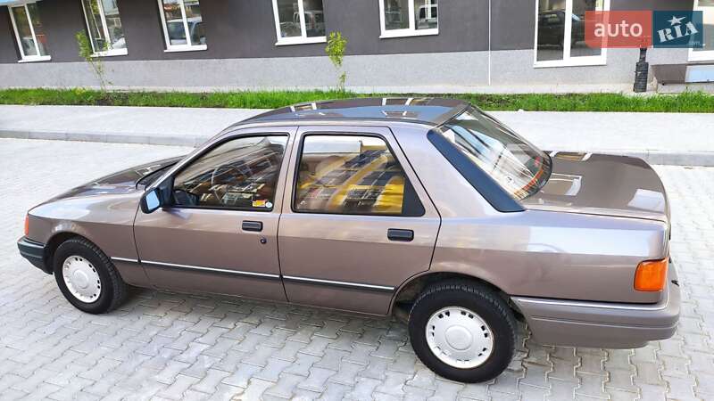 Седан Ford Sierra 1987 в Черновцах