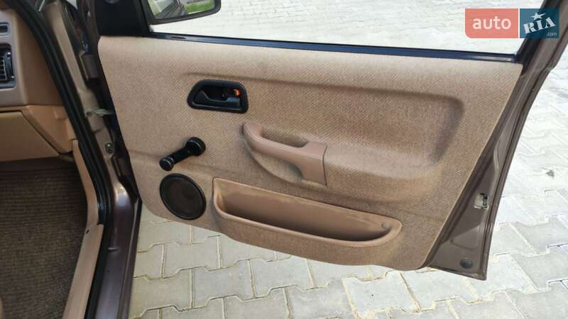 Седан Ford Sierra 1987 в Черновцах
