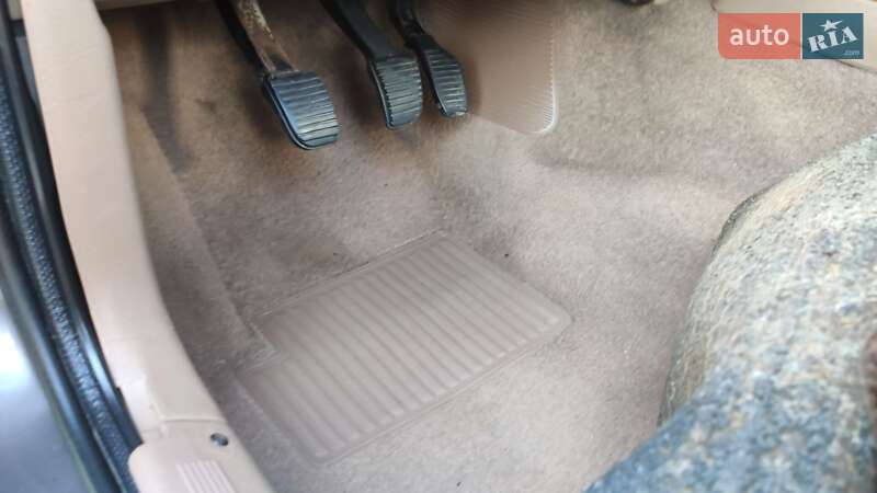 Седан Ford Sierra 1987 в Черновцах