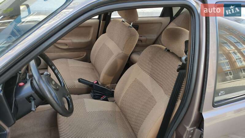 Седан Ford Sierra 1987 в Черновцах