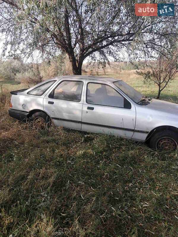 Лифтбек Ford Sierra 1986 в Южноукраинске фото Лифтбек Ford Sierra 1986 в Южноукраинске
