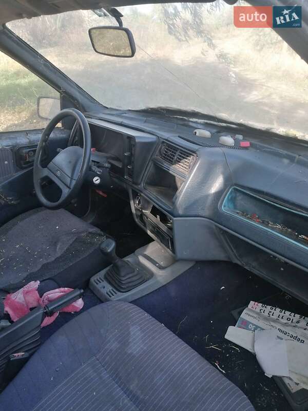 Лифтбек Ford Sierra 1986 в Южноукраинске фото 3 Лифтбек Ford Sierra 1986 в Южноукраинске