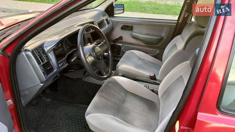 Седан Ford Sierra 1991 в Чернівцях