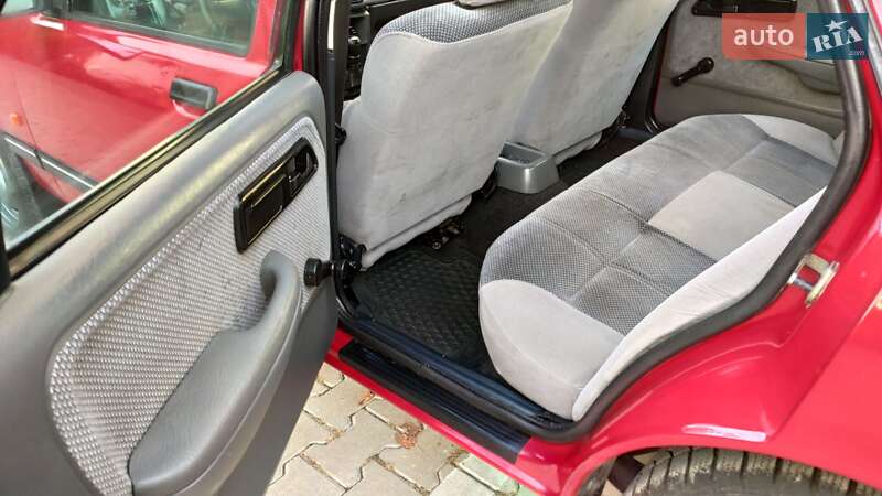 Седан Ford Sierra 1991 в Чернівцях