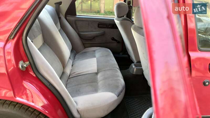 Седан Ford Sierra 1991 в Чернівцях