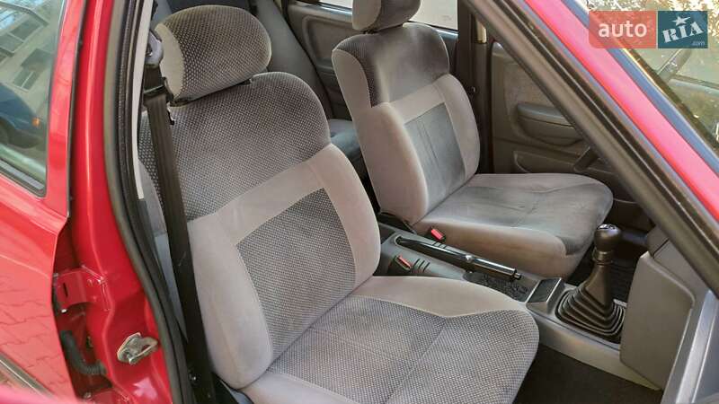 Седан Ford Sierra 1991 в Чернівцях