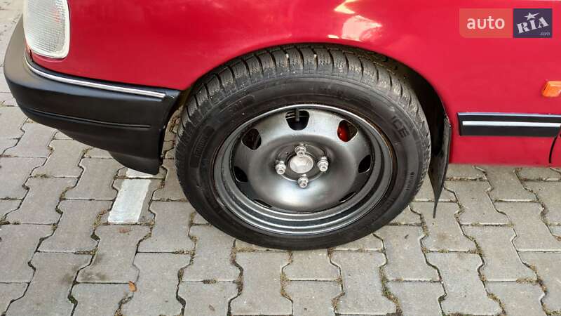 Седан Ford Sierra 1991 в Чернівцях