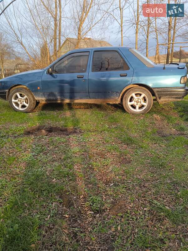 Седан Ford Sierra 1990 в Мостиске