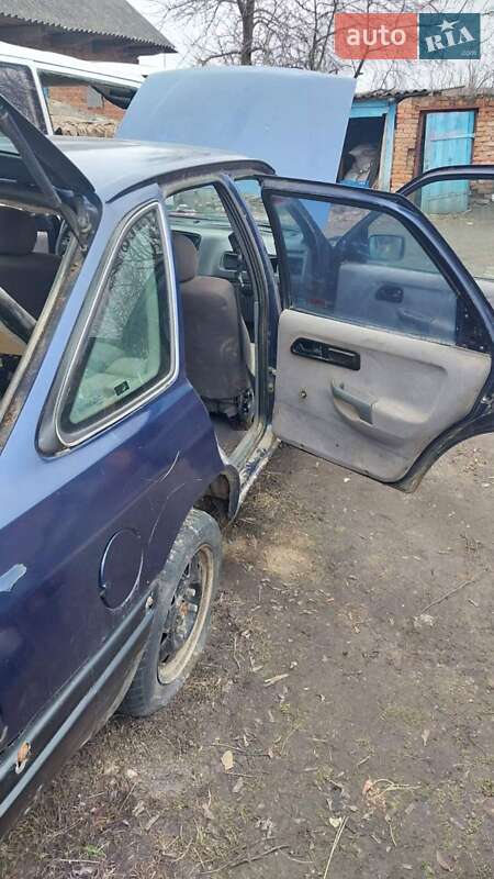 Седан Ford Sierra 1988 в Ровно фото 13 Седан Ford Sierra 1988 в Ровно