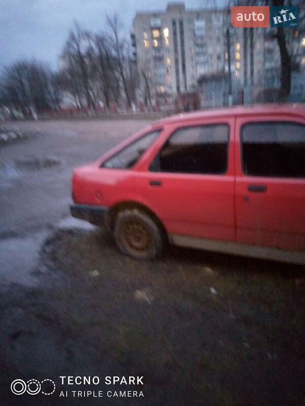 Лифтбек Ford Sierra 1985 в Ромнах фото 3 Лифтбек Ford Sierra 1985 в Ромнах